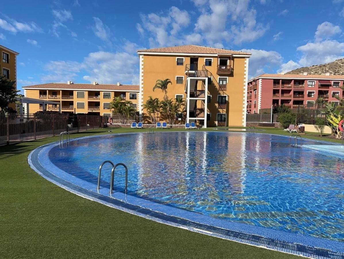 Sunset Palm Mar - Family Friendly Suites Kültér fotó